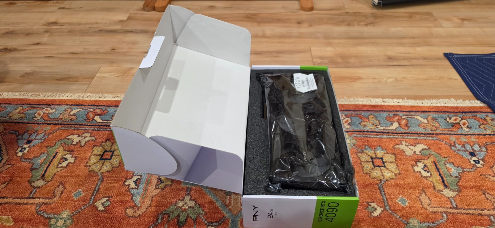 A. FAST SHIPPING OFFER PNY GeF - đánh giá và giá Rtx 4090 24Gb Graphics Card